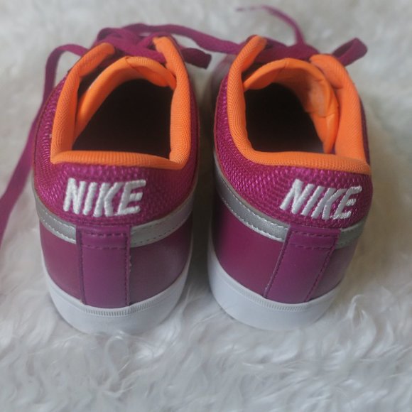 NIKE NIB Women`s Magenta Match Supreme Leather SZ 5 style 631461 500 - Picture 3 of 8